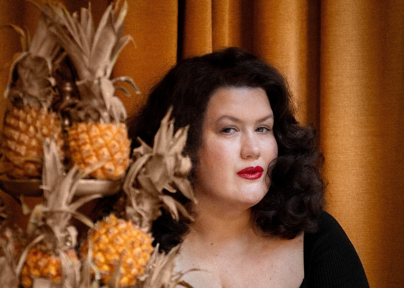 Maria Maunsbach with pineapples